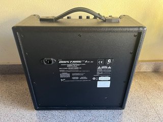 Amplificador Fender Mustang I V.2