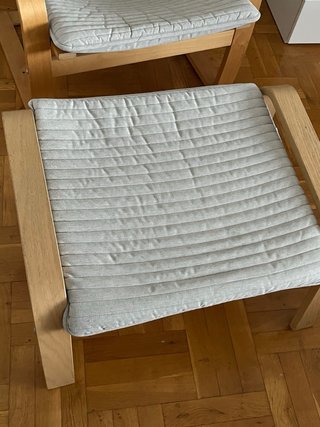 Sillón Poäng con funda lavable y reposapiés