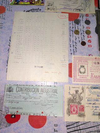Lote antigüedades Billetes Documentos Militar Lata