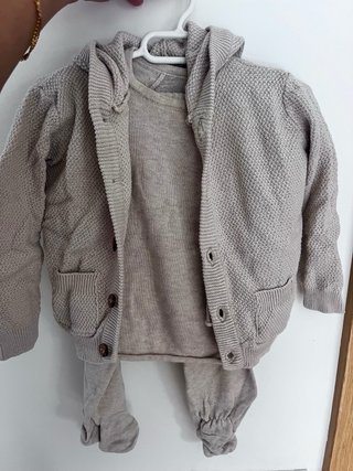 Conjunto bebé 3 piezas 6-9m beige