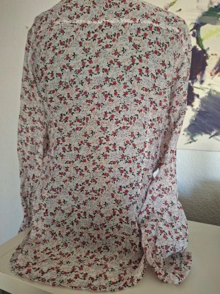 Camisa estampada flores rosa y blanco