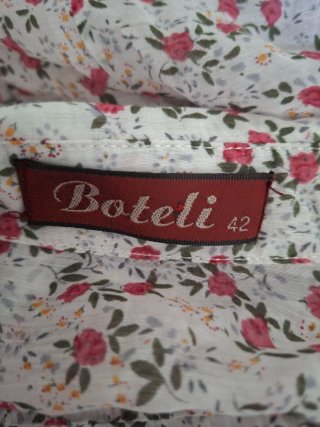 Camisa estampada flores rosa y blanco