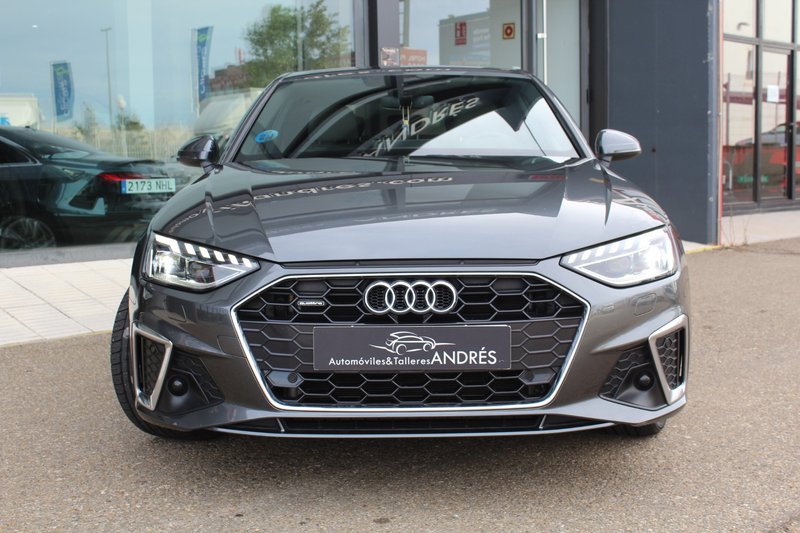 Audi A4 2023, foto 3