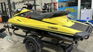 Moto Acuática Yamaha + remolque