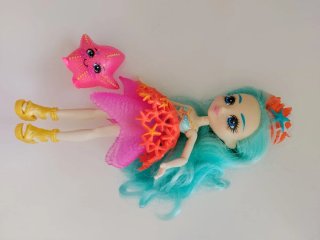 Muñeca Enchantimals Starla Starfish y Bea