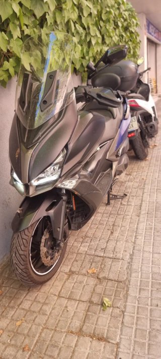Kymco Xciting 400s Maxi Scooter