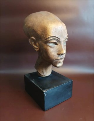 Busto princesa Meritatón escultura amarniense