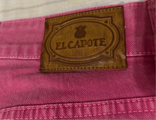 Pantalón corto bermuda El Capote Fucsia