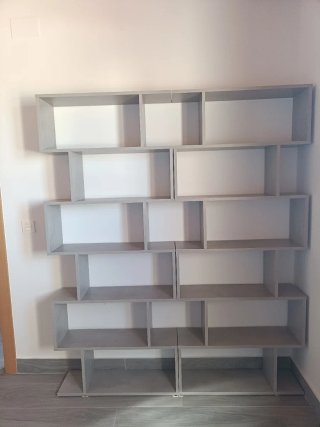 Estantería gris (2 piezas)