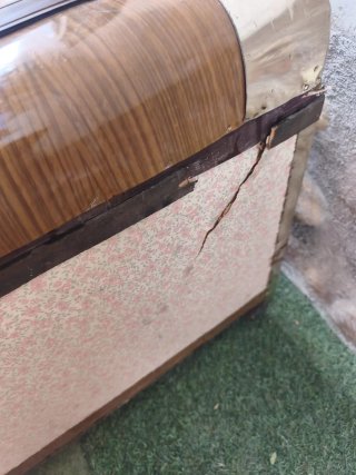 Baúl antiguo madera y metal