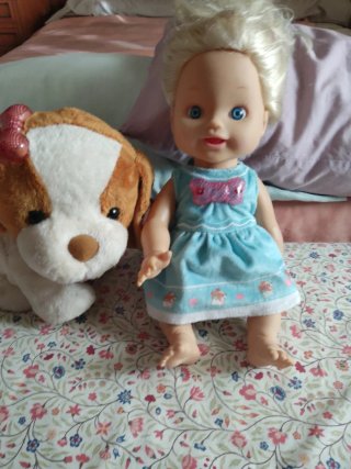 Muñeca Amalia y perrito interactivo