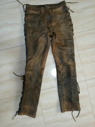 Chaqueta y pantalón de piel para moto 622734924