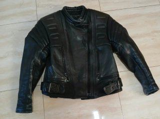 Chaqueta y pantalón de piel para moto 622734924