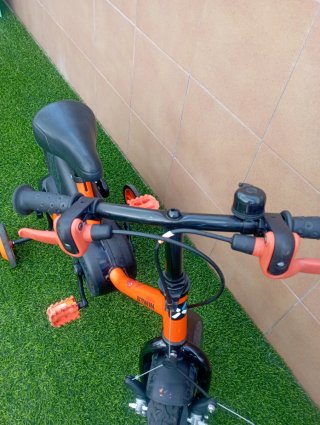 Bicicleta infantil Btwin 14 robot 500 + regalo.