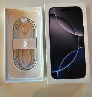 iPhone 16 Pro Max 256 GB , color negro.