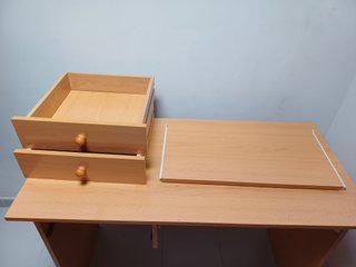 Mesa de escritorio de madera
