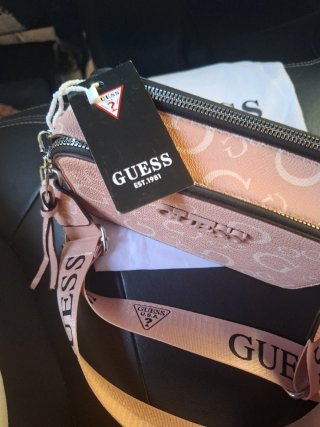 Bolso Guess rosa sin estrenar con etiqueta
