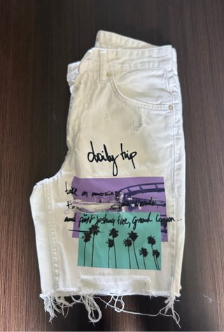 Shorts vaqueros blancos con estampados