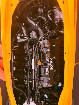 Sea-Doo GTR 230 CV Amarillo/Negro