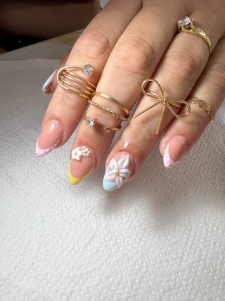 **SERVICIO de MANICURE y PEDICURE**