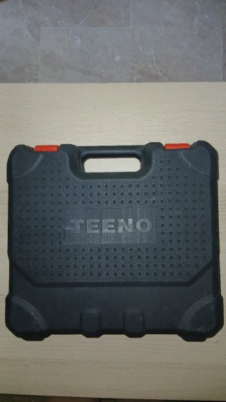 Taladro percutor TEENO con accesorios
