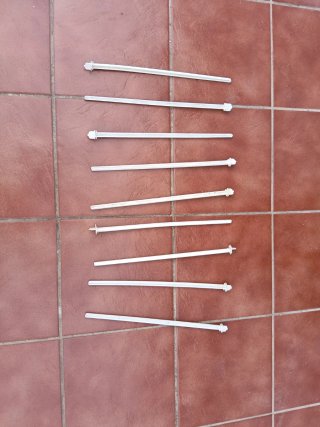 Tolvas canarios, bebederos, nidos, palos