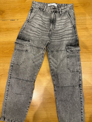 Pantalones cargo Bershka grises