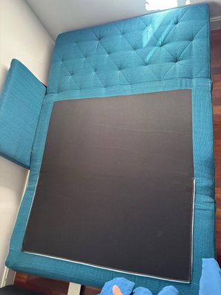 Sofá-cama azul de tela