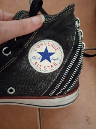 Scarpe Converse All Star alte con borchie rock