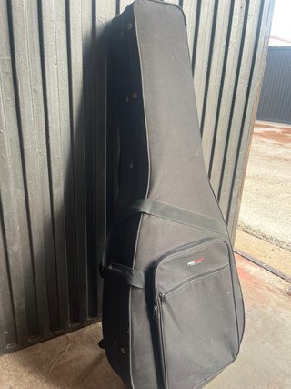 Guitarra Clásica Alhambra 2C + Funda