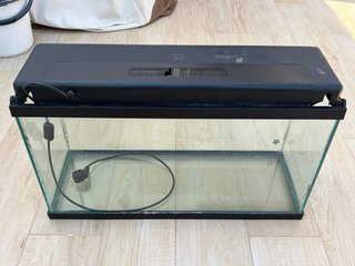 Acuario 70L Negro y Transparente