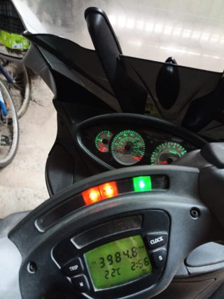 Piaggio X9 Evolution 250 Plata