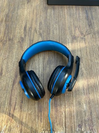 Pack PS4 Slim + 2 Mandos + Cascos + 5 Juegos