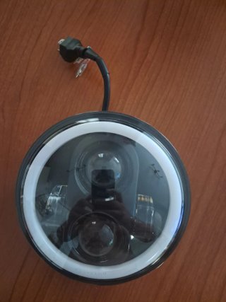 Faro LED 5.75" Nuevo Moto Custom / Harley