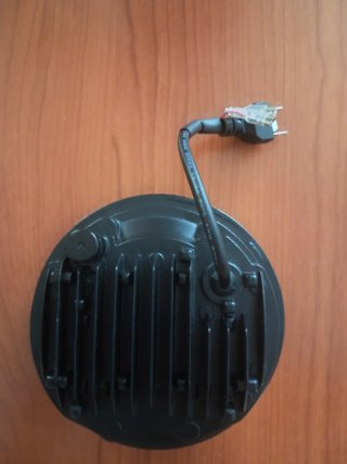 Faro LED 5.75" Nuevo Moto Custom / Harley