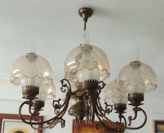 Lámpara de salón vintage dorada