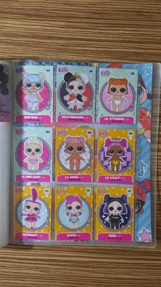 Álbum Cromos Panini LOL Surprise Oficial