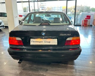 BMW Serie 3 323I COUPE E36