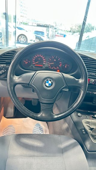 BMW Serie 3 323I COUPE E36