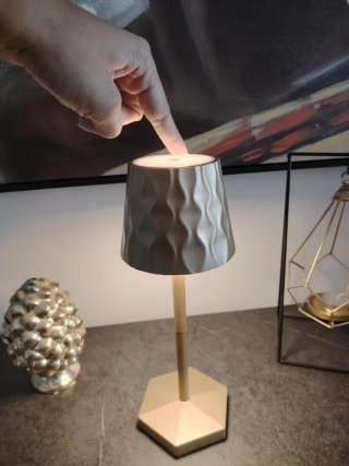 Lampada da tavolo touch 3 luci