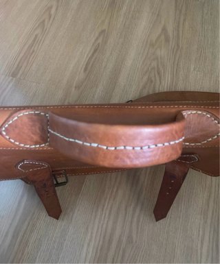 Bolso de cuero marrón