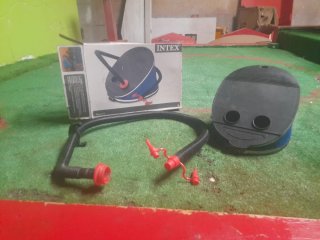 Inflador de pie Intex 30cm