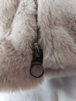 Abrigo peluche beige con capucha