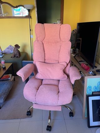 Silla de oficina reclinable rosa con reposapiés