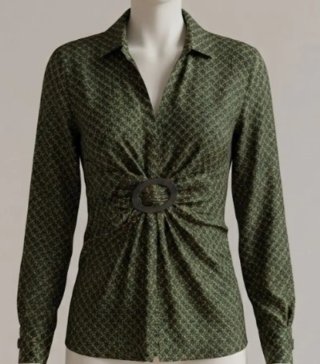 Blusa Zara Talla S verde con estampado