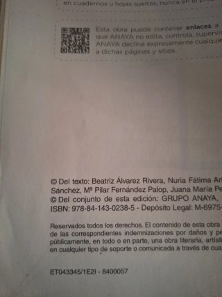 Libros de 5° de primaria del colegio Giovanni