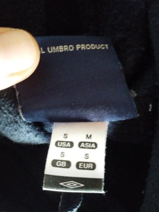 Sudadera con capucha Umbro
