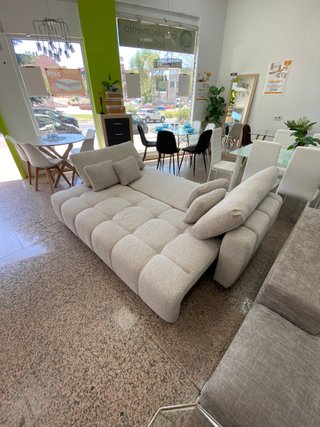 Sofá Cama Beige con Arcón y Cojines