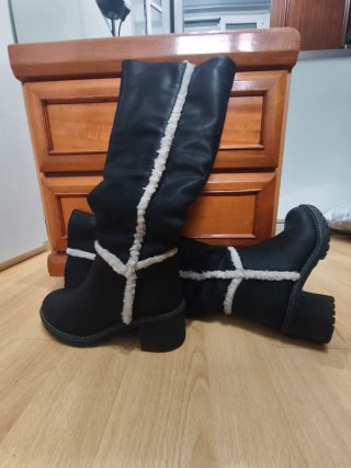 Botas altas negras con forro de pelo