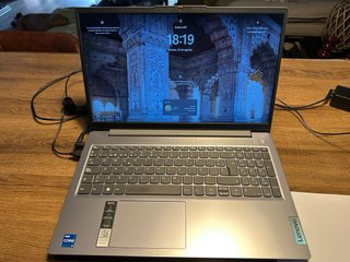 Lenovo IdeaPad Slim 3 i7 15IRH8